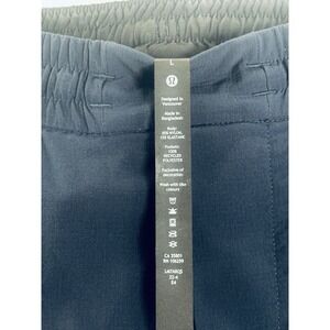 Lulumon Shorts Mens Navy Elastic Waistband Pockets Size L